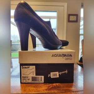 Aquatalia by Marvin K low ankle booties Espresso Suede side zipper, all weather